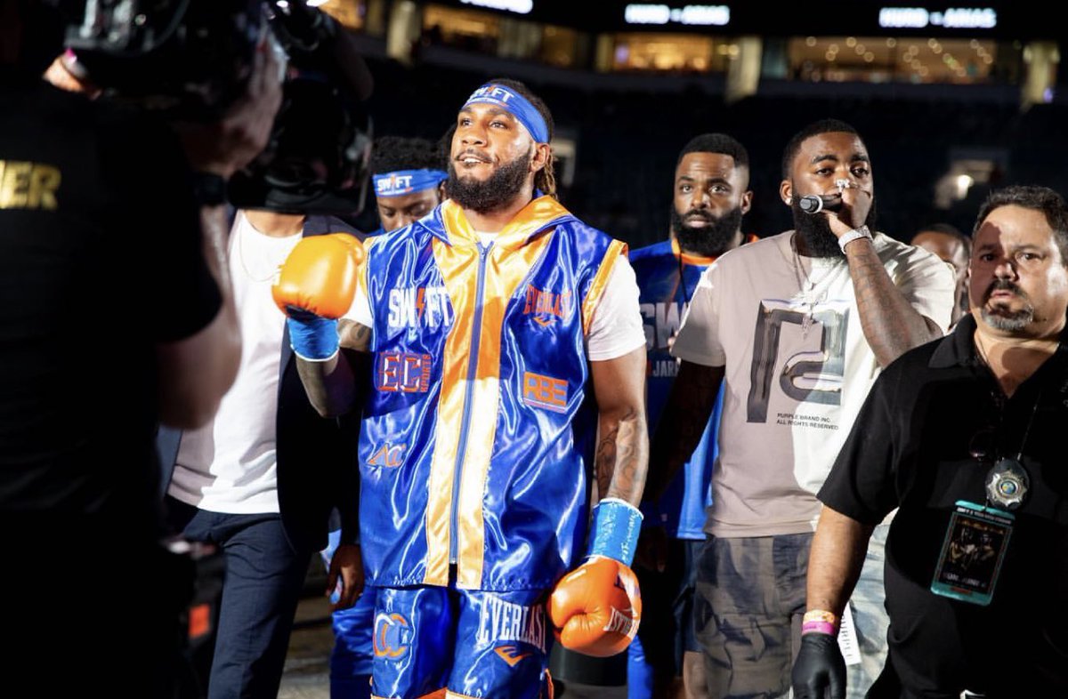 barziniofficial's tweet photo. Happy Birthday To My Champ & My Favorite Fighter @Swift_JHurd . I Hope You Have Many More. I Hope God Continue Bless You An Your Family. Live It Up Champ. I Canโt Wait To See You Back In The Ring & Doing What You Do Best. #SwiftNation #TeamHurd #TeamSwift #AnTheNew 3 Time Champ https://t.co/fauvROK3MC