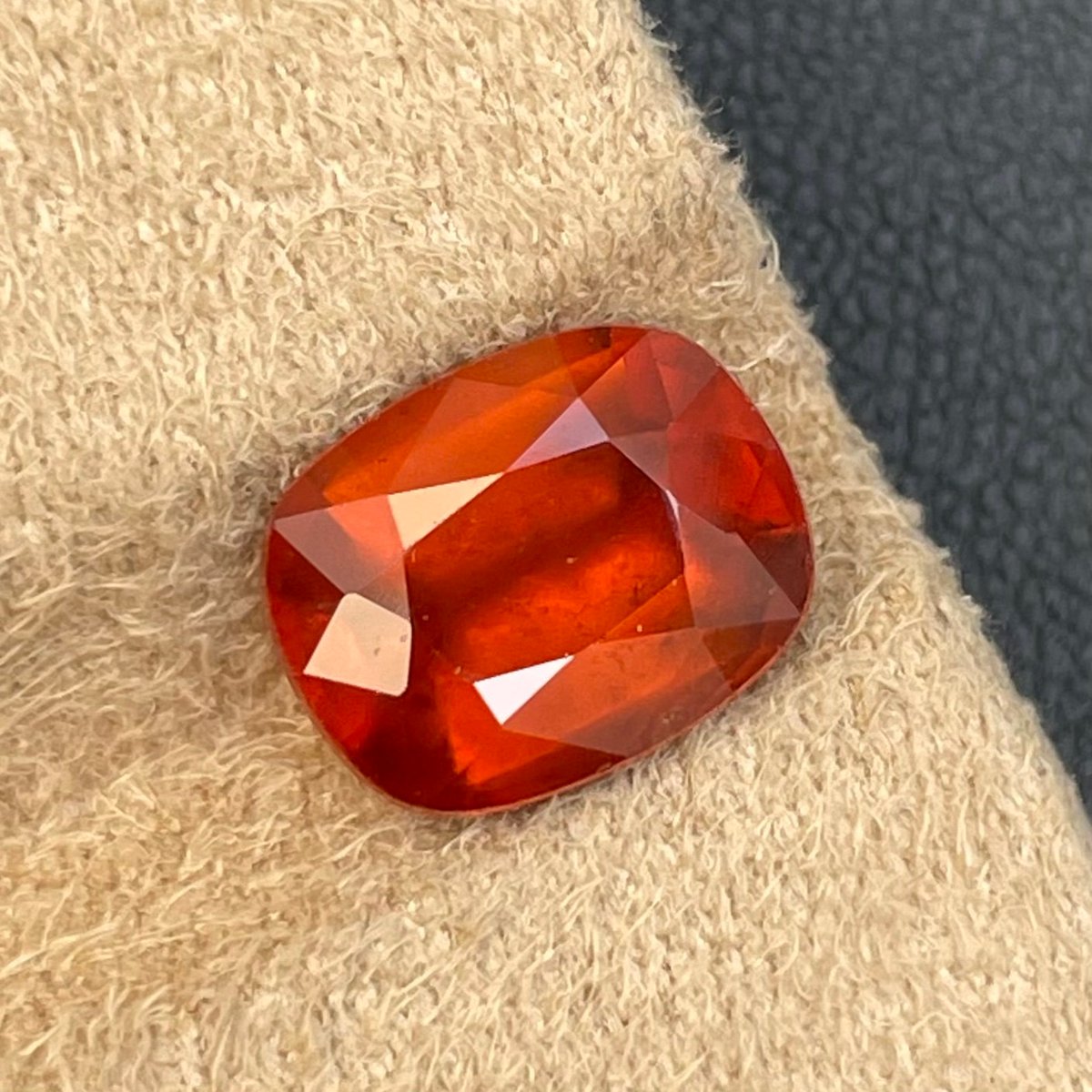 TheOGFaro's tweet photo. 4.20 Cts Cushion Cut Natural Smoky Loose Hessonite Garnet, Fanta Orange Garnet, Orange Gems Jewellery, African Garnets, Garnet Ring Jewelry
 #loose #fanta #Garnet #Garnets #CtsCushionCut #Jewellery #African #gems #Orange #finefacetedgems #EtsyEmail

👉https://t.co/Ko4bG6P9PO https://t.co/KLkDH2SshG
