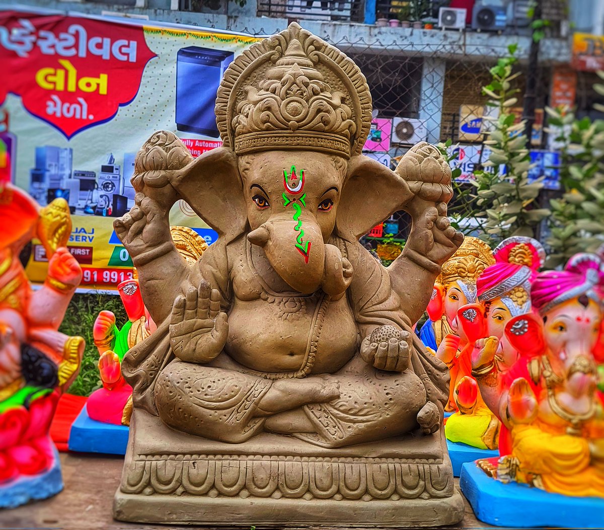 harshil_pitroda's tweet photo. Happy #GaneshChaturthi to Everyone 🙏

#GanpatiBappaMorya 😇🙌 https://t.co/kXKHLc46w2