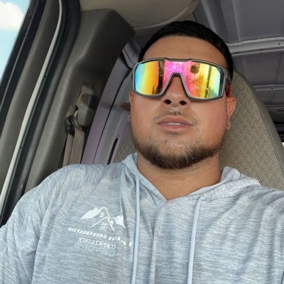 Silversjuan's tweet photo. #NewProfilePic https://t.co/Hc42O4BxD3