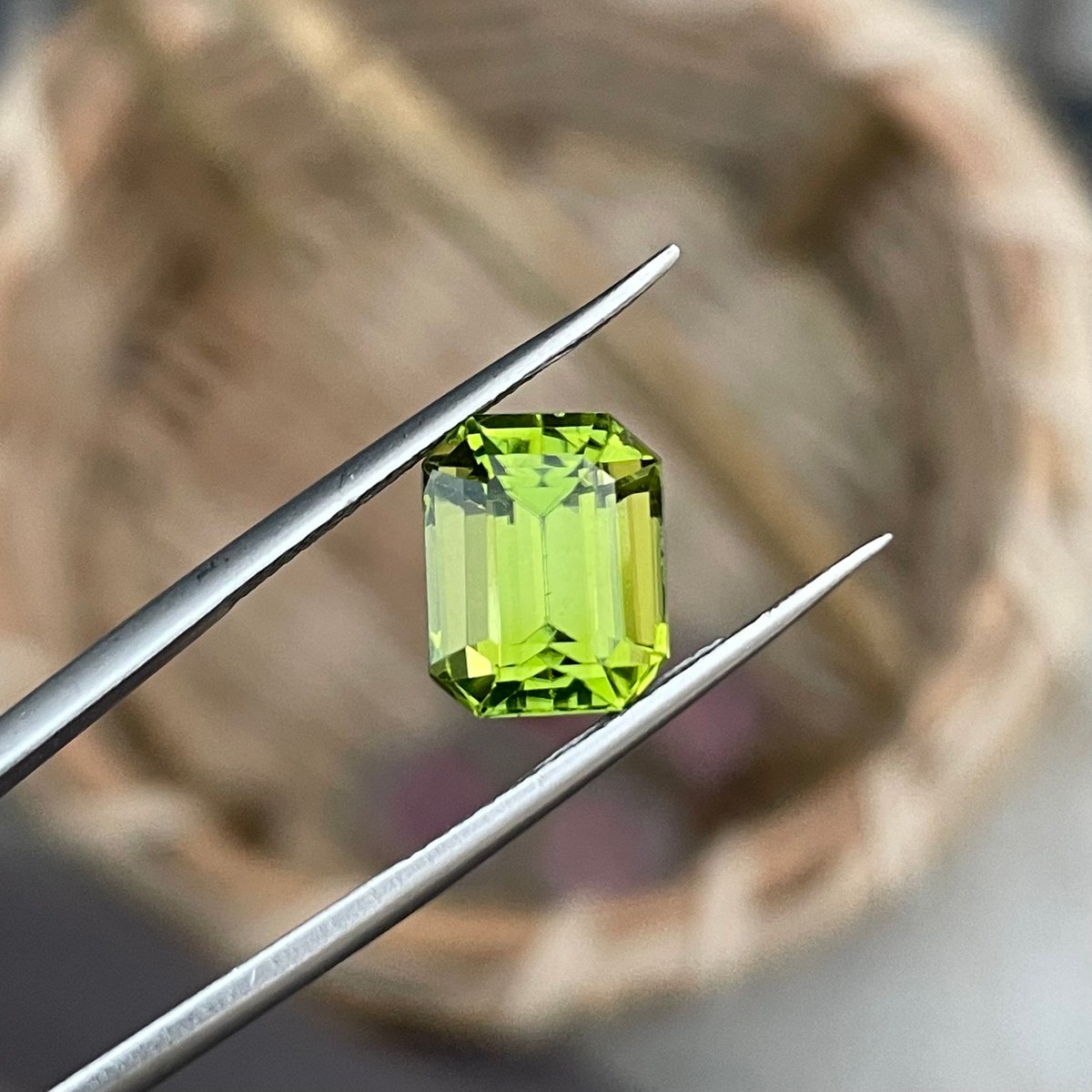 HayticyS's tweet photo. 3.65 CTS Natural Loose Peridot Jewelry For Women | Loose Gemstones Natural Peridot Necklace For Men | Faceted Apple Green Peridot Gemstone
 #LooseGemstones #men #cts #FacetedApple #PeridotNecklace #PeridotGemstone #finefacetedgems #EtsyEmail

👉https://t.co/sbTUjk8HQb https://t.co/4K6ANCeEJR