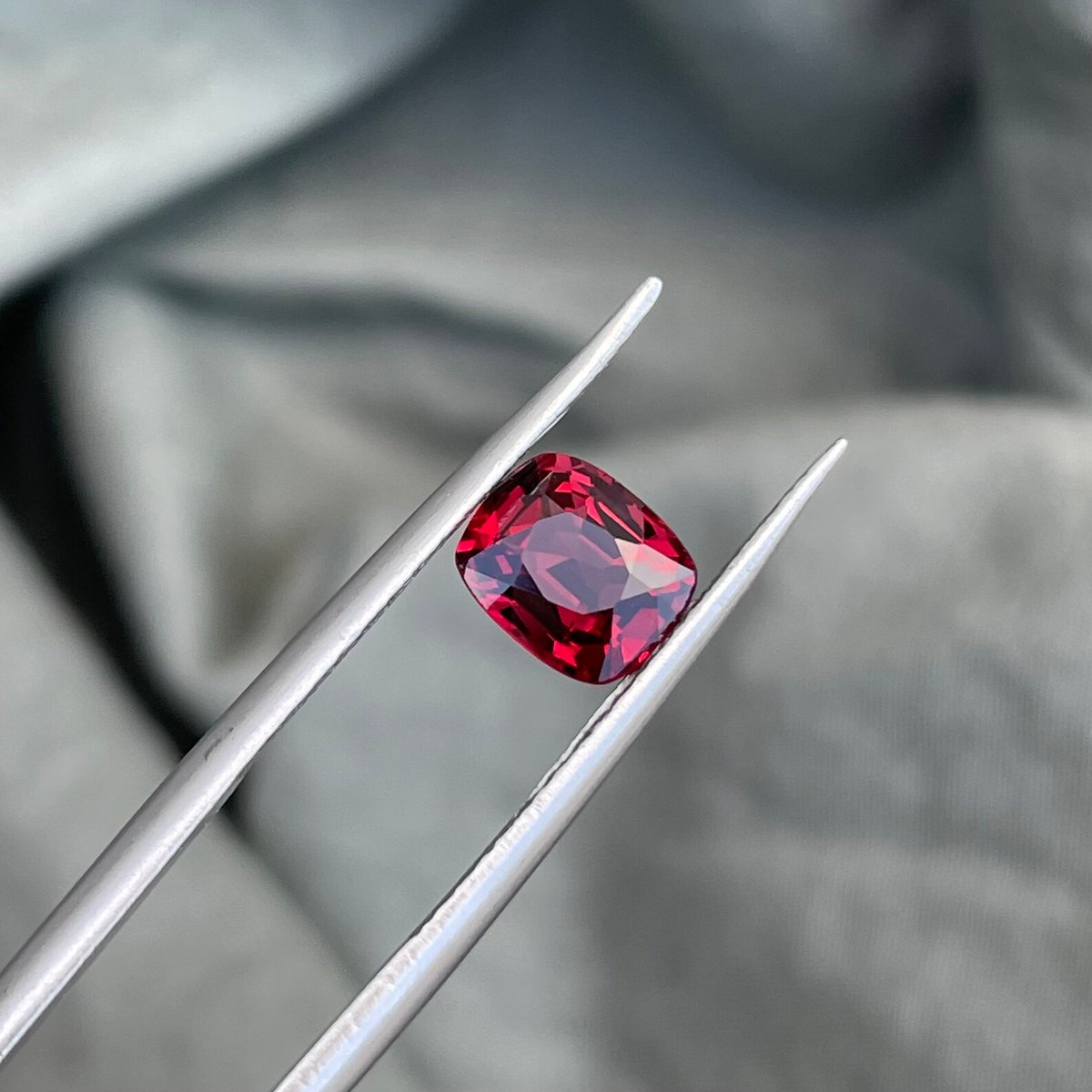 old_glory_bot's tweet photo. 1.15 Cts Cushion Cut Natural Burmese Red Spinel Gemstone Available for Sale
 #Burmese #CtsCushionCut #sale #SpinelGemstone #finefacetedgems #EtsyEmail

👉https://t.co/Ww3XfW6Zq5 https://t.co/G6OZuoV2Y3
