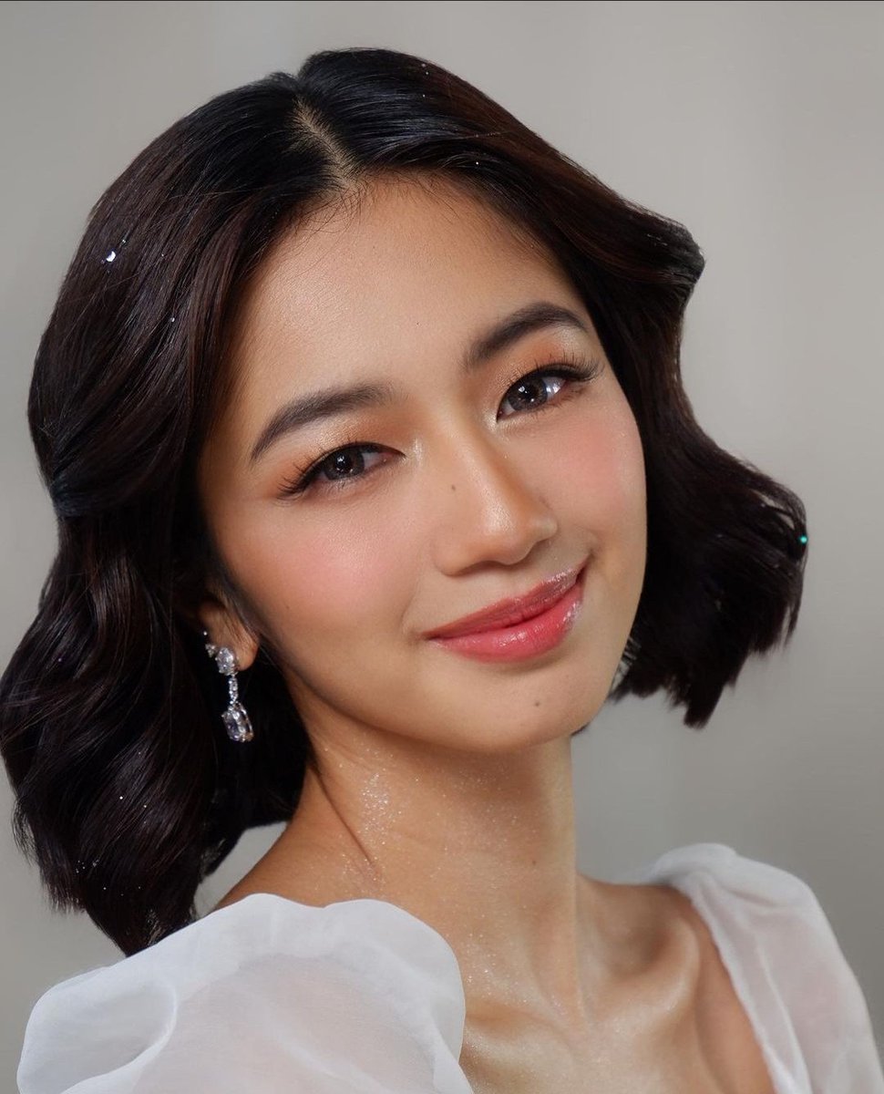 KAORIESWWOFC's tweet photo. Kaori's glam look from #HIHAllAccessConcert 🤍

IG: brixbatalla
#KaoriOinuma @kaori_oinuma https://t.co/erUA6yxWcf