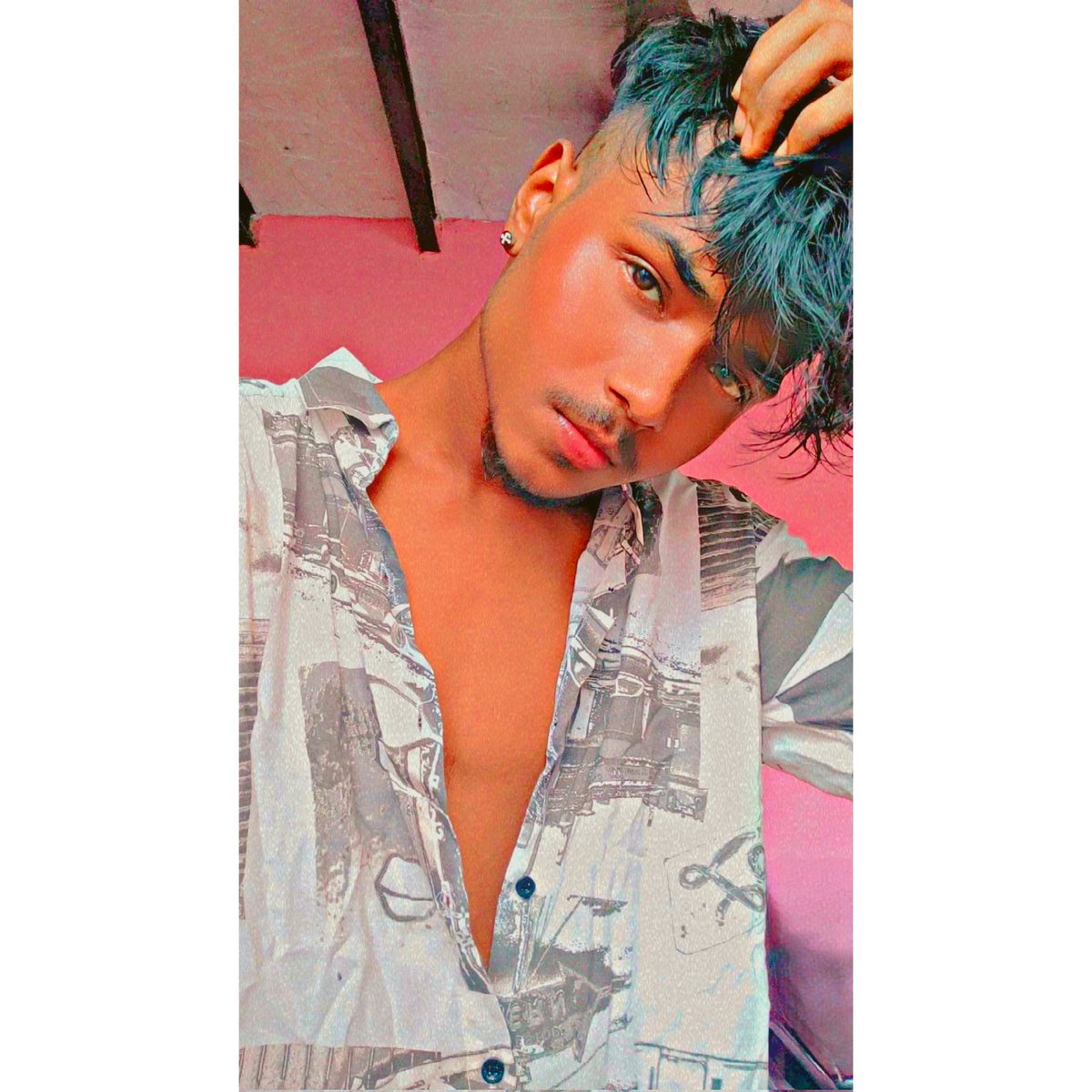 BLACKJERRY170's tweet photo. #NewProfilePic https://t.co/F6K8BA10ow