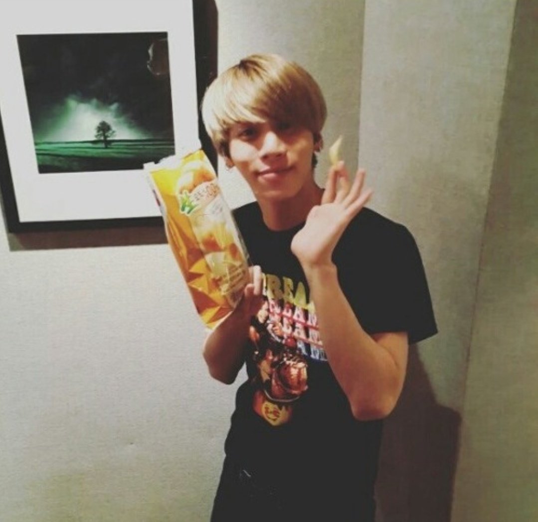 KJH_48 tweet picture