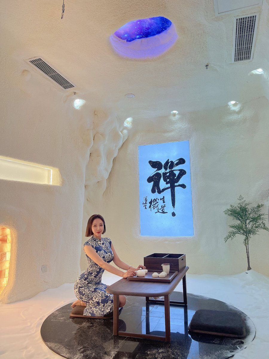 来闺蜜家试营业的地方喝喝茶，做做美容💆‍♀️，拍拍照，天然盐吧哟！下次要试试这里的拳击场，静若处子，动若脱兔。精致女孩👧的一天💕 https://t.co/FU7gFssqsz