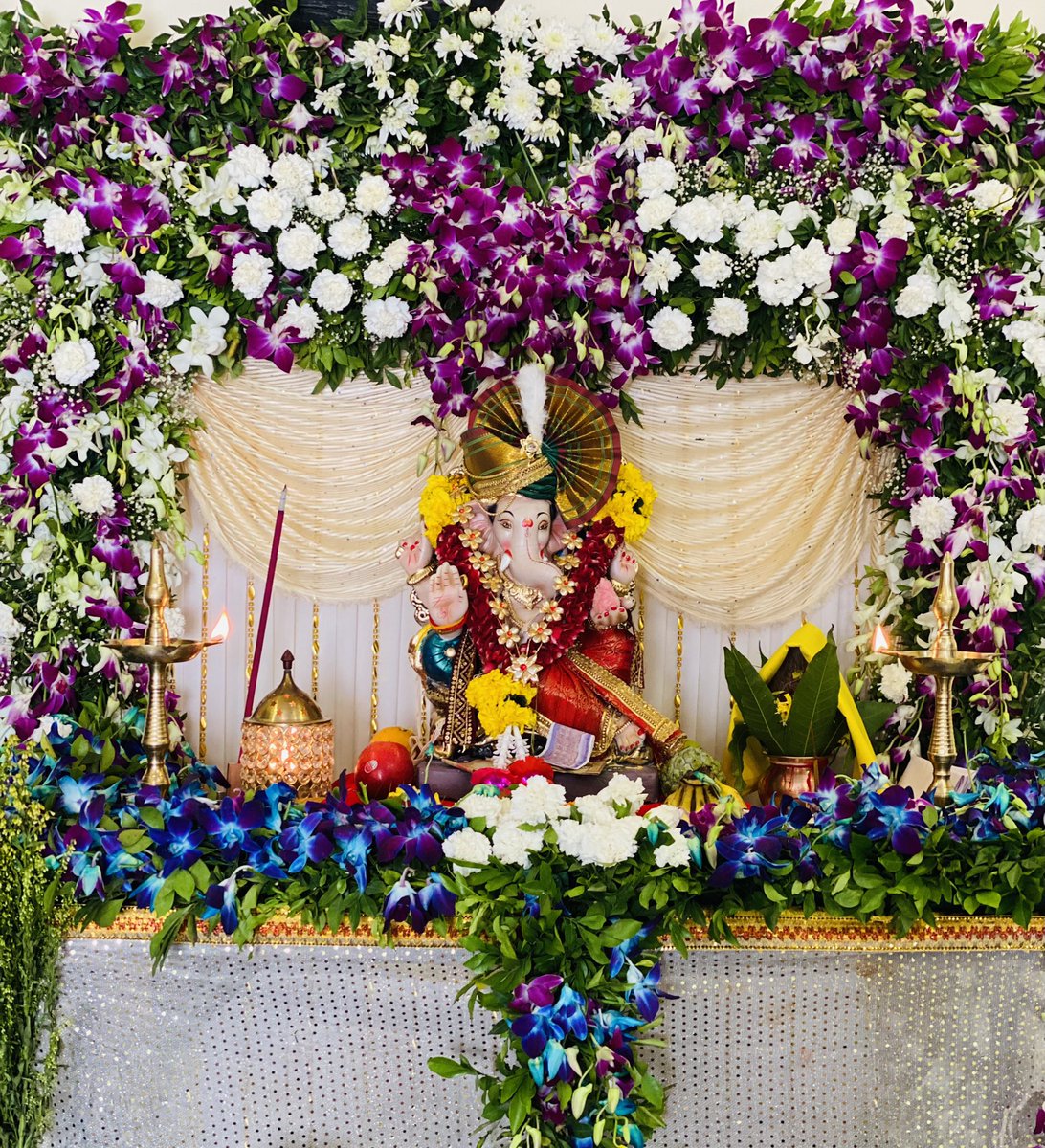 7_ganesh's tweet photo. Ganesh ke Ganesh 🙏🏻 https://t.co/cjEFRAt0Ru