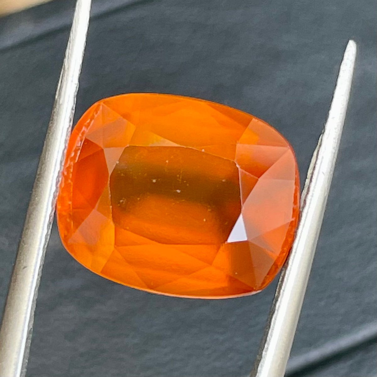 dilan_tests's tweet photo. Natural Faceted Hessonite Garnet Orange Color 7.20 Ct Gemstone For Necklace Jewellery Making
 #Faceted #CtGemstone #NecklaceJewelleryMaking #color #Garnet #Orange #Hessonite #finefacetedgems #EtsyEmail

👉https://t.co/e1tVvH18yL https://t.co/xLtkfiwqNc