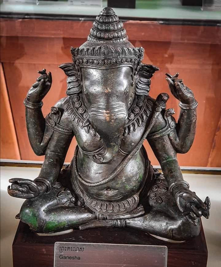 BackInTimeIndi1's tweet image. Ganesha murti in #Cambodia museum #GanpatiBappaMorya #GaneshChaturthi