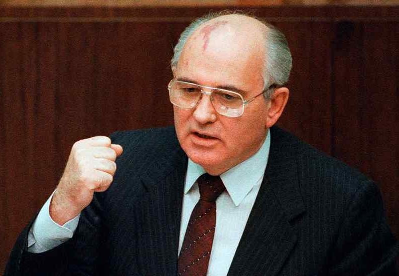 PawarSpeaks's tweet photo. Saddened by the passing away of Nobel Peace Laureate Mikhail Gorbachev.
He was a pragmatic Soviet leader who changed the course of history and advocated harmony and democratic values.
My heartfelt condolences to his family members and his followers. https://t.co/2Ur4XkV1R2