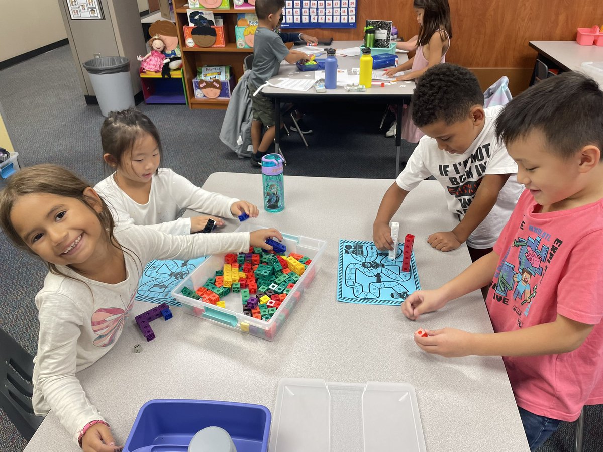 RAndradeK's tweet image. Teamwork is so much fun! #pumapride #levelu