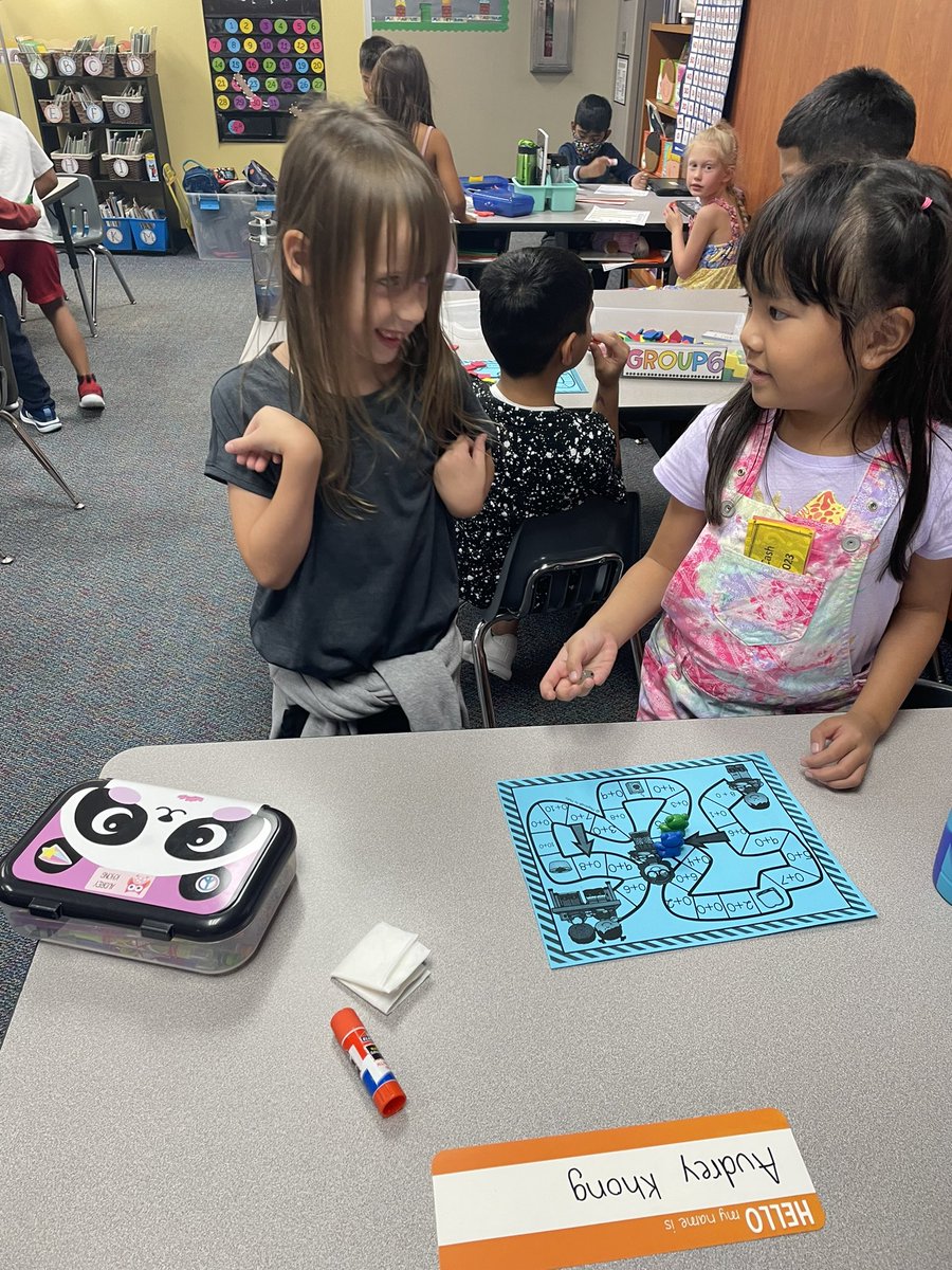 RAndradeK's tweet image. Teamwork is so much fun! #pumapride #levelu