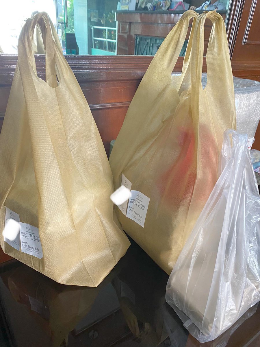 Jjcruz2's tweet photo. Tara sa Birthday tayo! #OnlineKariton goodies , bound for Dasma, Cavite!😋
Thank you Madam Edz @MissLigaya20743 and Happy bday to your Grand daughter, Patrice Alexyn !🎉🎂❤️🙏👊
#MangoGraham #JapaneseSiuMai and #BakedMac Dito lang yan sa #OnlineKariton 👌 https://t.co/oC59sEHyZZ