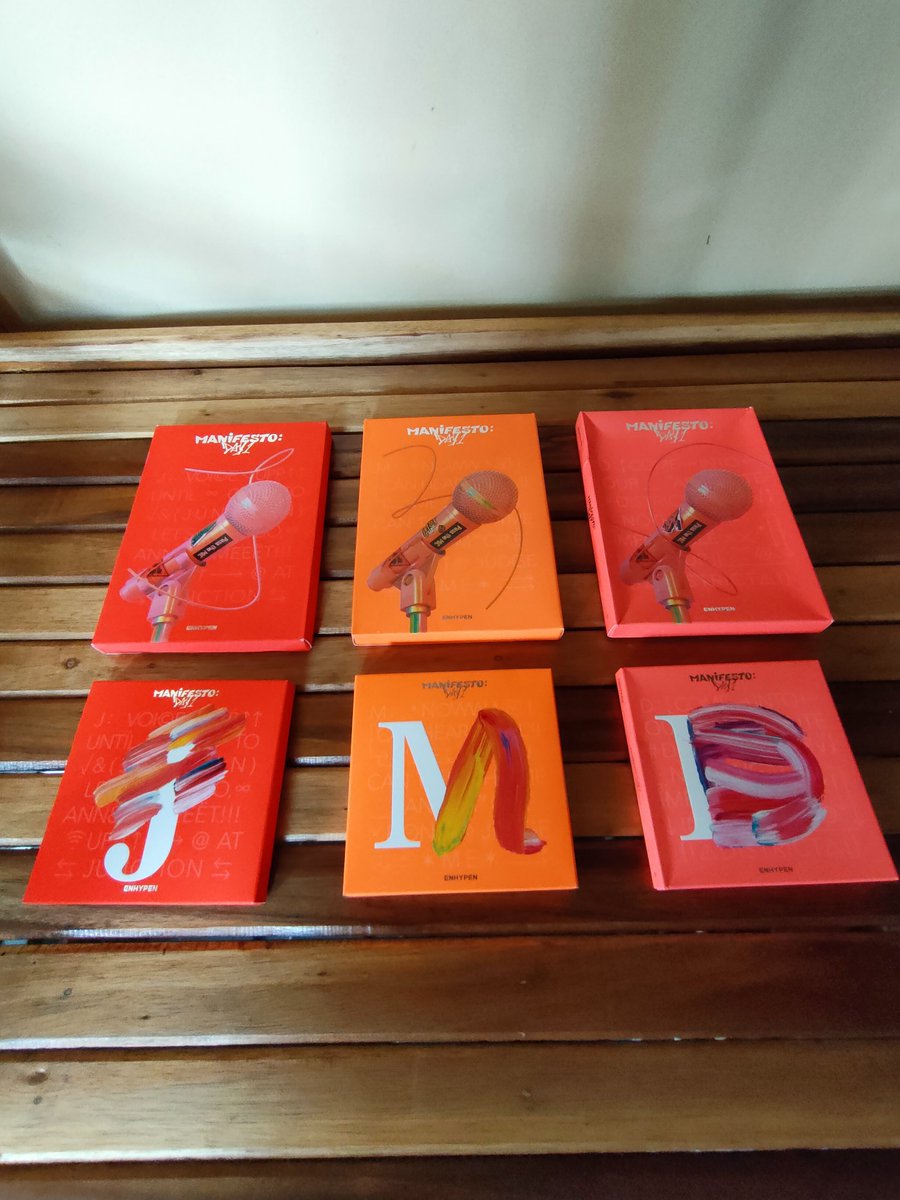 SunisforSun's tweet photo. Hello po, @KLYFEOFFICIAL, dumating na po ang manifesto:d1 albums ko. Maganda po, kumpleto ang inclusion maliban sa pc. May kaunting dents lang po yung package box, naipit siguro. 
Thank you so much for selling such an affordable albums, and sa freebies ninyo ☺

#klyfe_feedback https://t.co/wLAOZhS1M3