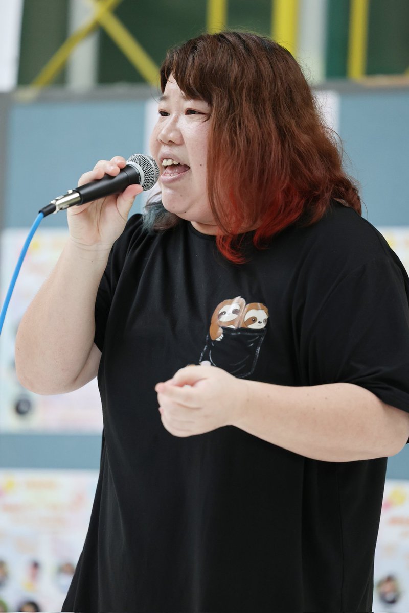 stripe_1003's tweet photo. 『Song Of Soul Music』
2022年8月7日(日)15:00〜 1部
MEGAドン・キホーテ苫小牧店
3階大空間
#specialguest
熊澤里美(くまざわさとみ)さん
#さとみるく @a5yu4y5hTrYDoez
#熊澤里美 #愛知県 #JS33 #笑顔
#シンガー #カラオケバトル出場
#カラオケ大会優勝 #写真 #撮影
#歌うま #歌手 #photo #Live https://t.co/ACy4Ozx55I