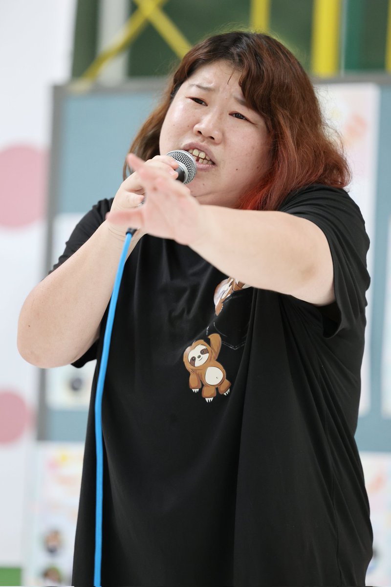 stripe_1003's tweet photo. 『Song Of Soul Music』
2022年8月7日(日)15:00〜 1部
MEGAドン・キホーテ苫小牧店
3階大空間
#specialguest
熊澤里美(くまざわさとみ)さん
#さとみるく @a5yu4y5hTrYDoez
#熊澤里美 #愛知県 #JS33 #笑顔
#シンガー #カラオケバトル出場
#カラオケ大会優勝 #写真 #撮影
#歌うま #歌手 #photo #Live https://t.co/ACy4Ozx55I