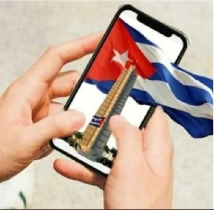 FrankEM71's tweet photo. @KatrinaDeCuba @FrankLPortal @Reylope13 @reyes_medinilla @raudel_leon @EVilluendasC Salud, porque belleza sobra. 👍😉✌🇨🇺❤✌. Seguimos combatiendo por nuetra #IslaRebelde https://t.co/CKH8a1UEHO