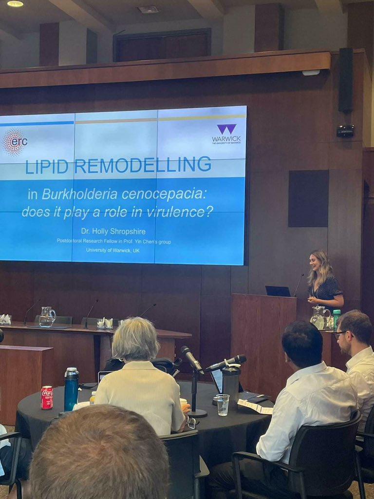 First international conference ✅ and what an experience! Met some of my Burkholderia heroes, listened to fantastic research and won an award for best postdoc presentation 😊 hope to see you all at the next one!