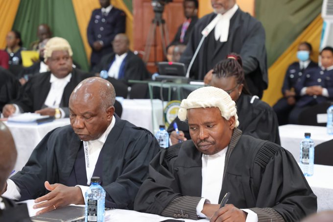 Kenyans's tweet image. Lawyers Fred Ngatia and Kithure Kindiki during the presidential election petition