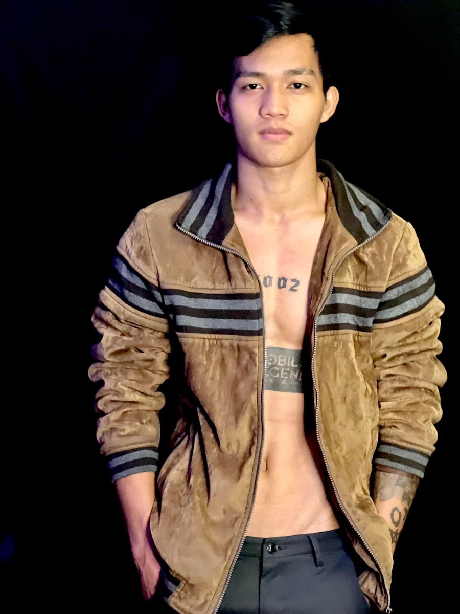 BoyberryS's tweet photo. အားလုံးလဲသိထားသင့်တယ်ထင်လို့ သတိပေးလိုက်ပါတယ် တစ်ခါတစ်လေထင်မထားဒါလေးတွေဖြစ်တက်လို�� ဘယ်သူကိုမှ အယုံမလွယ်ဖို့ သတိပေးလိုက်ပါတယ် သူခိုးအမည် ဟိန်းမင်းစိုး အသက်၂၀ အဖအမည် ဦးအောင်လင်း နေရပ်ဘားအံ မှတ်ပုံတင်နံပတ် ၃/ဖပန (နိုင်)၀၃၂၉၃၆ ရုပ်နဲ့မှမလိုက်ပိုက်ဆံ(၁၅) သိန်းခိုးယူသွားပါတယ် https://t.co/qNU6xWW2Ek