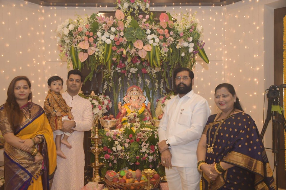 Annu_d7's tweet photo. ஏக்நாத் ஷிண்டே எப்போதும் இந்துத்துவாவின் ஆதரவாளராக இருக்கும் ஒரு தலைவராக இருந்து வருகிறார் 
@mieknathshinde #EknathShinde https://t.co/4kK29MbThz