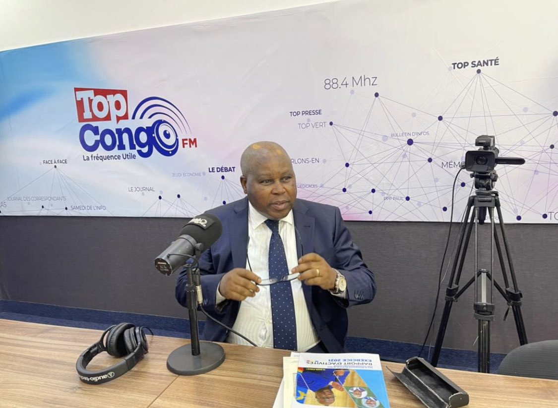 RubotaFM's tweet photo. Ce mercredi 31.08.2022 à partir de 09h30 je suis honoré de participer dans l’émission “Parlons en” sur Top Congo FM.
Émission à téléphone ouvert aux auditeurs pour savoir le travail réalisé et à réaliser par moi depuis mon avènement à la tête du ministère du développement rural. https://t.co/mQKvjYnrpy
