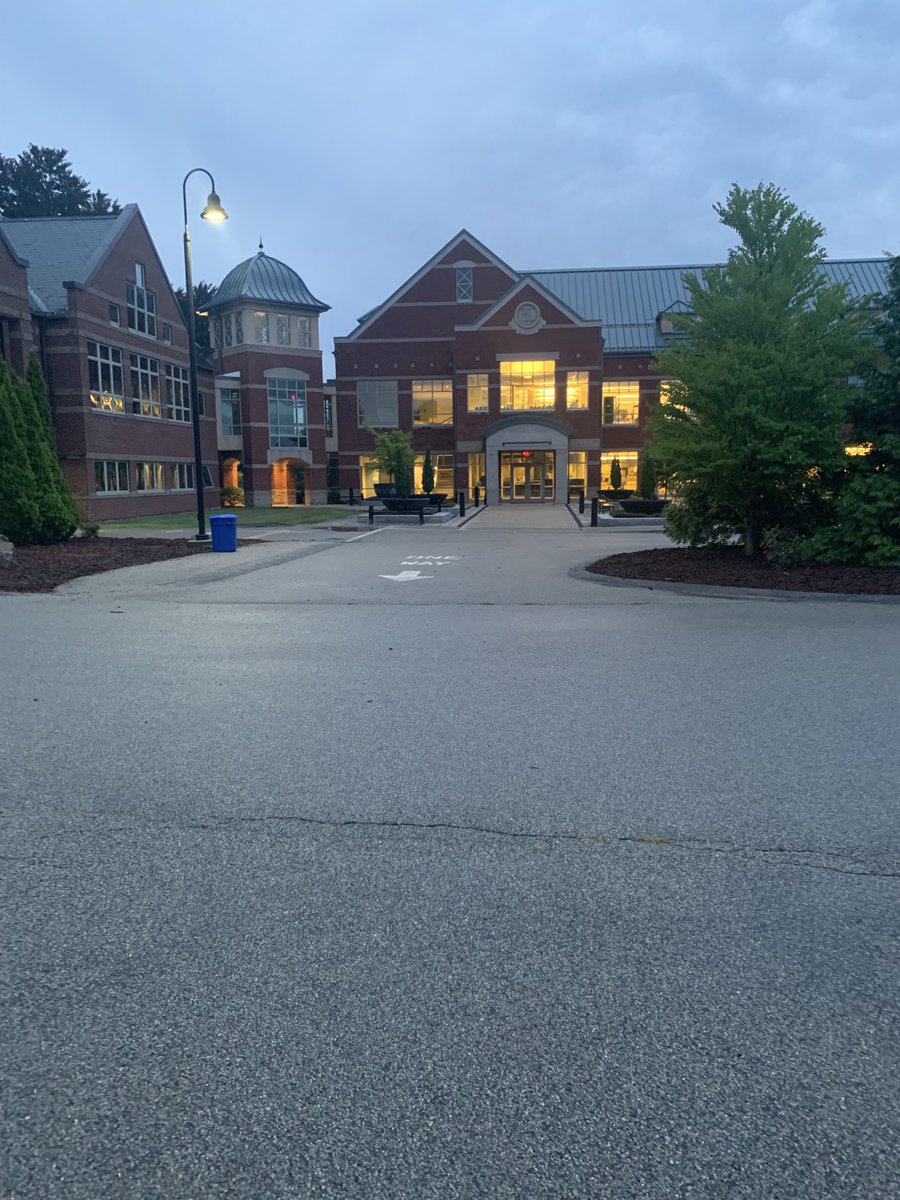 StJohn_LHS's tweet photo. Good morning from the new LHS! Can’t wait to see the students fill the halls and classrooms! https://t.co/D2vdtp0b3z