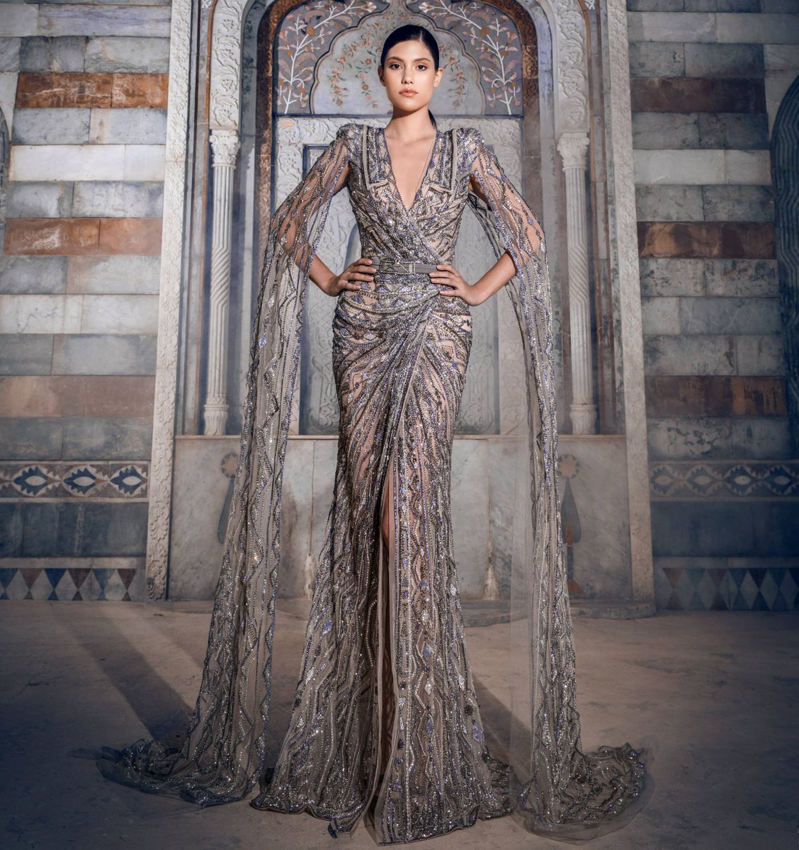 ZiadNakadWorld's tweet photo. The N.1 rule of a lady:
Stay Classy!
π€π€
#Rhombus
β¨
#ZiadNakad FW22/23 Couture Collection
...
#ZN #FW23 #RhombusCollection #HauteCouture2023 #ParisHauteCoutureWeek #HauteCouture #FallWinter2023 #Lebanon #Beirut #Paris #France #China #Russia #India #PFW23 #ParisFashionWeek https://t.co/xvTKfD7jLZ