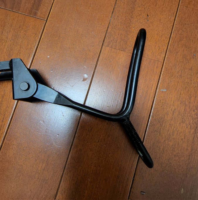 MAC10のストック部分も接着おおええやん... 