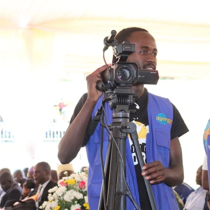 EYIT_TV's tweet image. @eyit_ug : The Media Academy is on going and students have been able to acquire hands on camera skills, graphics designing, video editing, Video &amp;amp; Audio Production

#eyit #eyittv #youthtraining
#youthprogram #youthskills #mediaskills #The21stCenturyMediaSkills