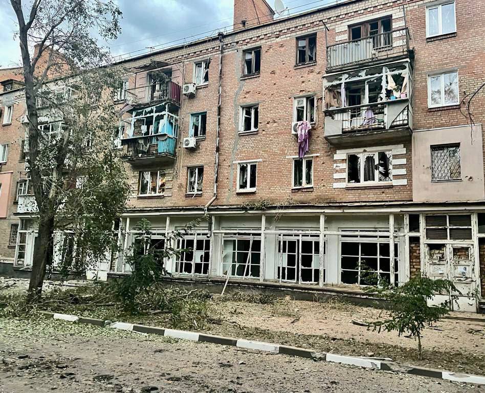 4 рази за ніч ворог бив по Нікопольському району: поранено жінку.