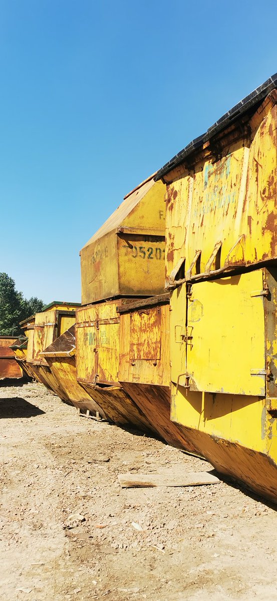 IT'S ALL YELLOW 💛
Some of our FM Waste #skips are lined up and ready to be repaired, painted and Blackpool Skip Hire'd up and shipped out to wonderful customers, our on-site workshop is going to be busy over the next few months🧡
#fm #skips