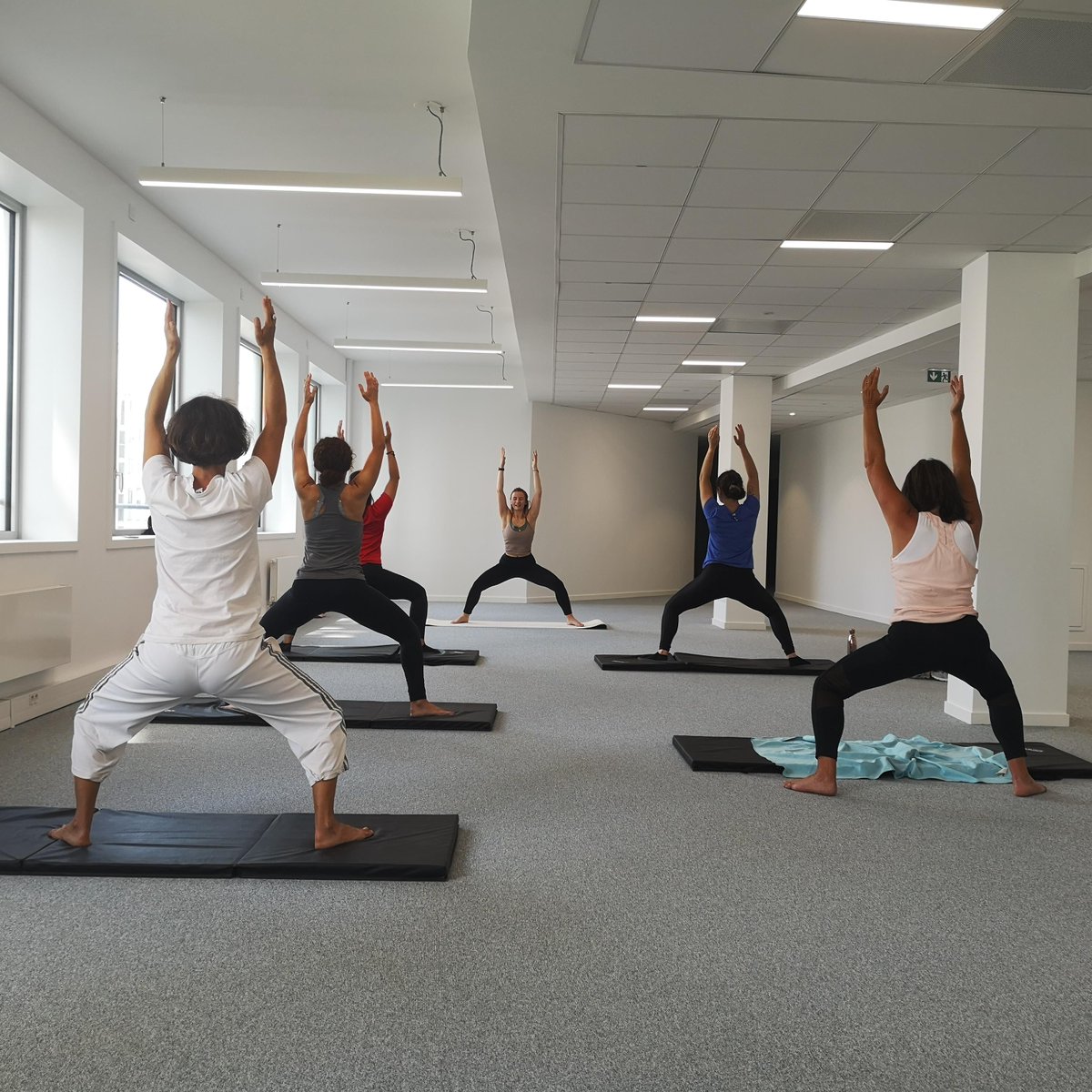 [#Evenement]

 Les séances de sport chez <a href="/Secibimmobilier/">SECIB Immobilier</a> continuent !

SECIB Immobilier s'associe au Lion Coach pour proposer à ses collaborateurs des séances de #sport💪

 Circuit #training, #yoga... Un bon moyen de se détendre ! 🧘

#cohesion #immobilier #rennes