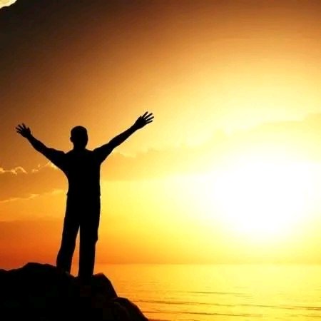 harryukf's tweet photo. Every new day is another chance to change your life...
#TUKF https://t.co/cwbhFtnAlI
