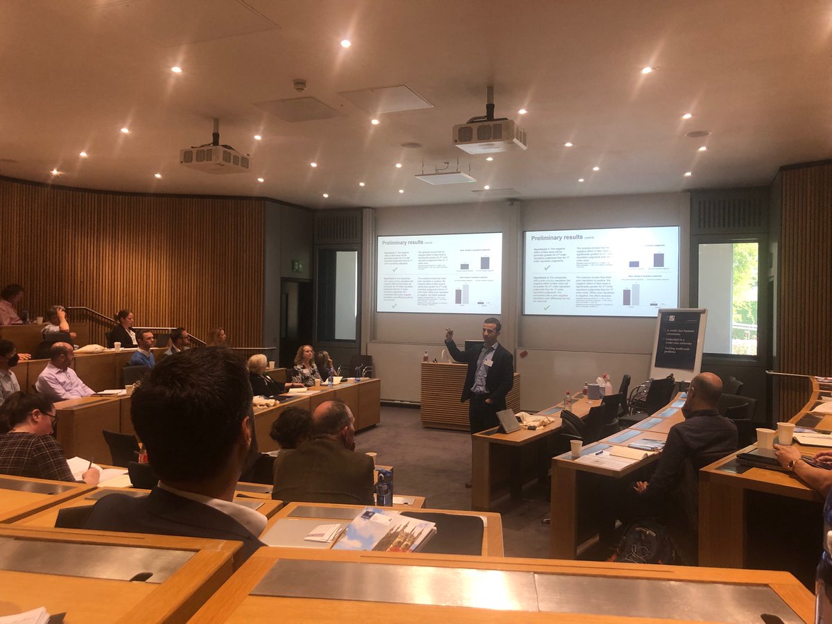 How fake news impacts our attitudes to organisations, even if we don’t believe it, but think others might? Effect even greater/negative with positively rated companies. Fascinating experimental work from Simone Mariconda et al #repsymp22