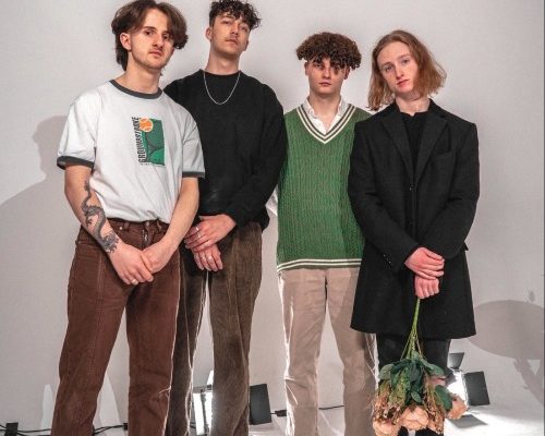 POP QUIZ // OWES
We sat down with OWES to find out what makes them tick...
Like what you hear? OWES is playing at The Workshop on the 3rd September!
ARTICLE HERE: bit.ly/3AAv5Sf
TICKETS HERE: bit.ly/3wEmkp2
