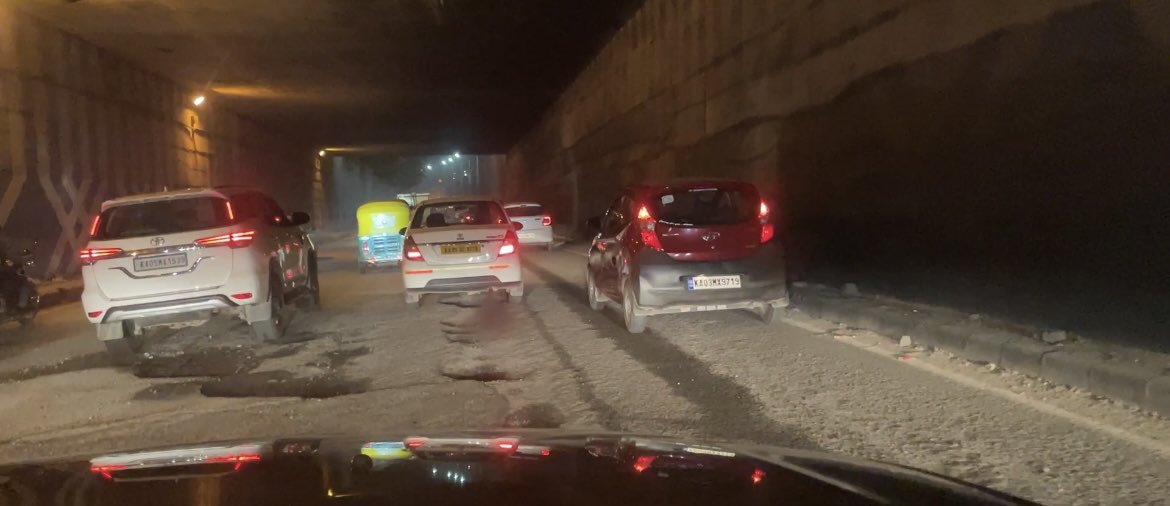 ranganmk's tweet photo. @BbmpchdTeam @BBMPCOMM the hennur underpass is in a very bad state. And huge traffic pile up happens due to the damaged drainage and big potholes. This is a threat to 2 wheelers especially during rain. https://t.co/cuYrpCFosv