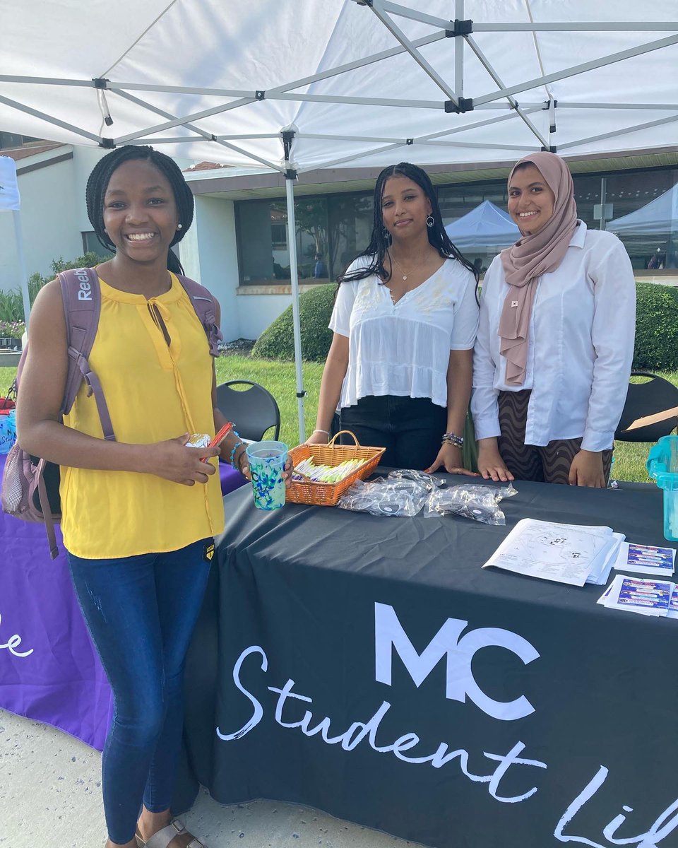 StlifeGT's tweet photo. They are MC!  
Raptor Week-Day 1 and 2 

#welcomeback 

@montgomerycoll @studentlifetpss @mcrvstudentlife @stlifegt @mctvsocial @mc_raptors @mcshawcenter 

#studentlife #montgomerycollege #wearemc #firstweekofclasses #welcomeweek #welcomeweek2022 #weloveourstudents https://t.co/8xxUGBjcVW
