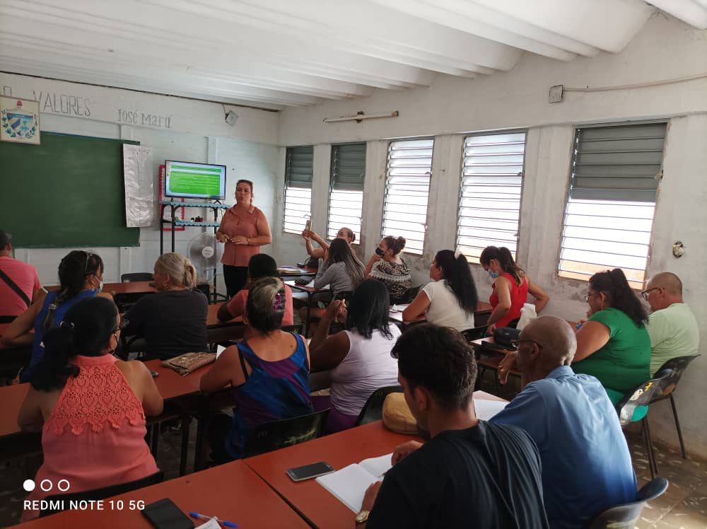 IGorriaran's tweet photo. Se desarrolla el Seminario de Preparación del curso escolar 2022-2023 en nuestra Institución Educativa.
#EducaciónMayabequeMelena
#CubaViveYTrabaja
#CubaMined https://t.co/6Net6fAfQf
