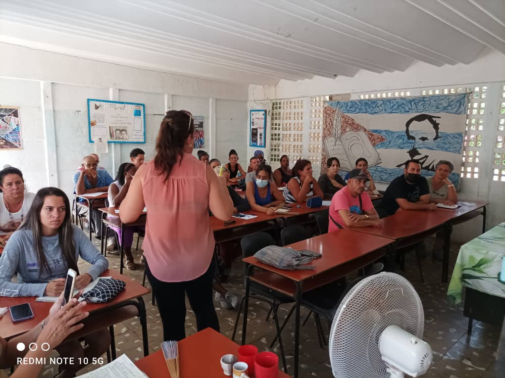 IGorriaran's tweet photo. Se desarrolla el Seminario de Preparación del curso escolar 2022-2023 en nuestra Institución Educativa.
#EducaciónMayabequeMelena
#CubaViveYTrabaja
#CubaMined https://t.co/6Net6fAfQf