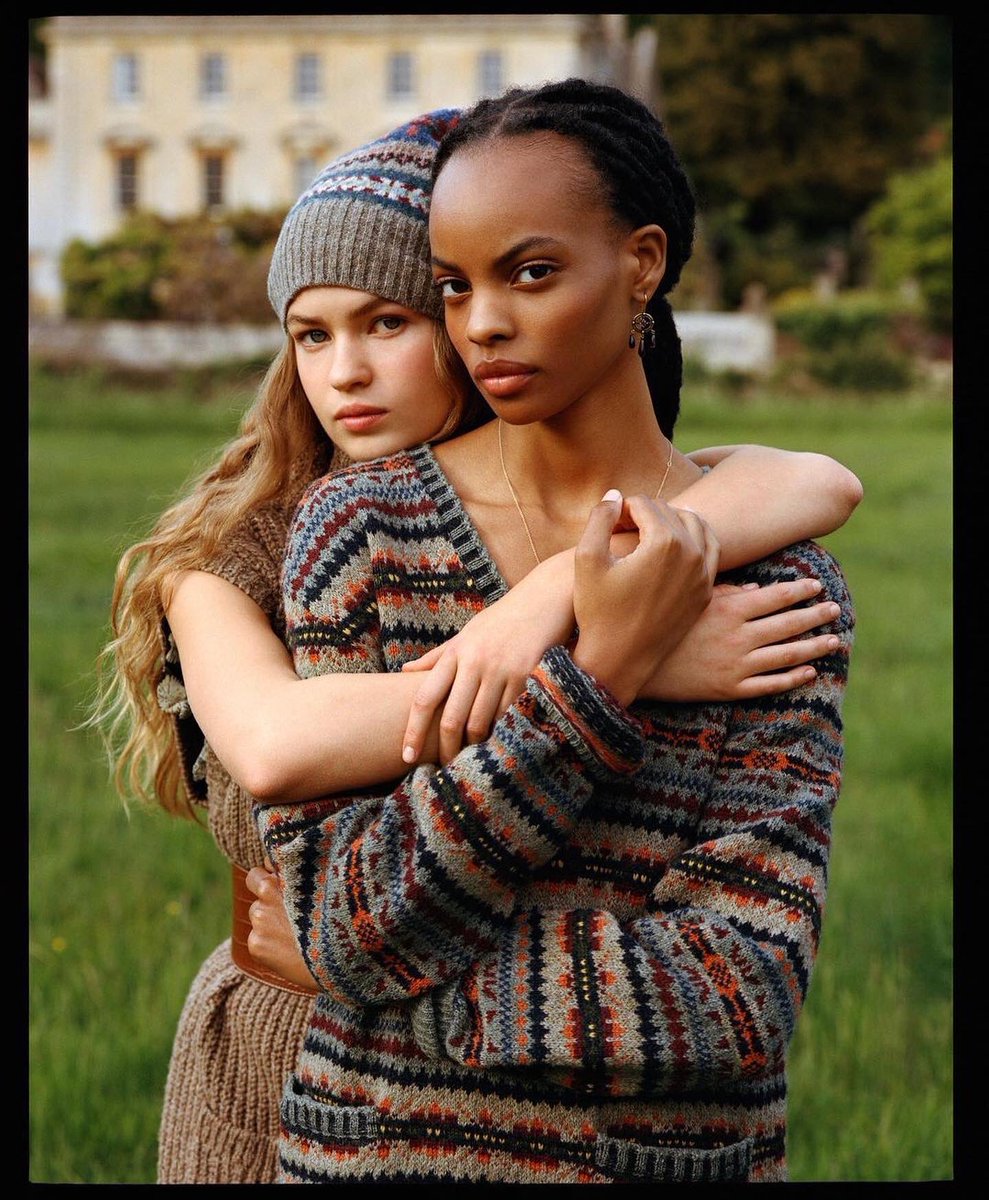 PremierModels's tweet photo. ✨ DEVI and NAJIYAH ✨🤎 for POLO @RalphLauren FW22 campaign
Photographer #alasdairmclellan
Hair #clairegrech
Makeup @lynseyalexander
#DeviRae #Najiyah #PoloRalphLauren #PoloRLStyle #Premiermodels https://t.co/l5Z0uDjXdA