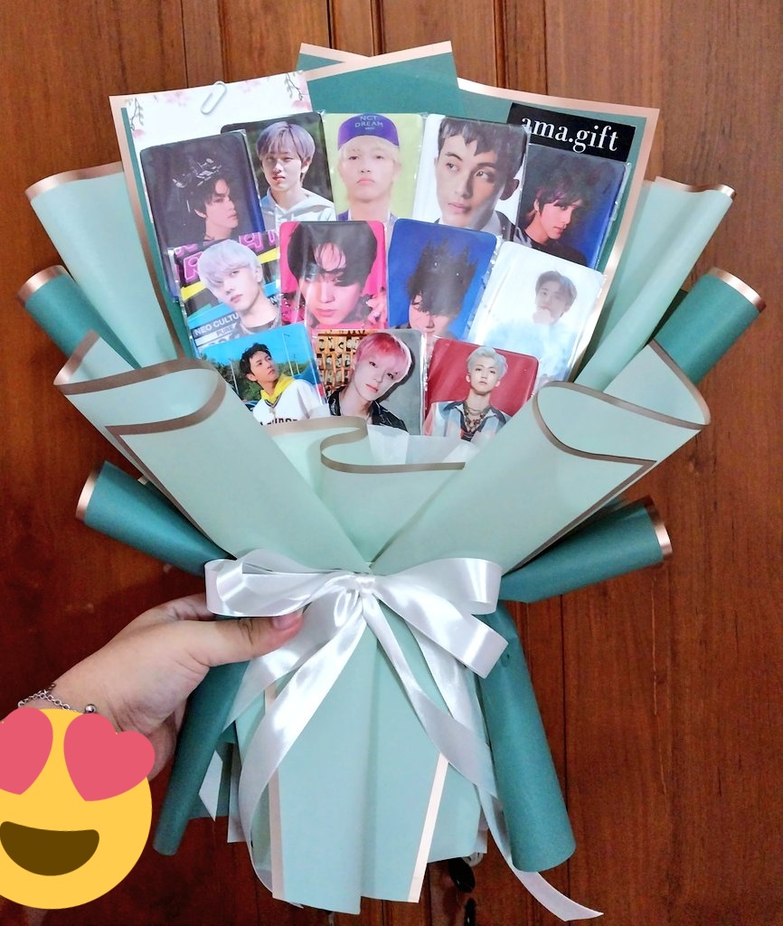 Buket photocard nct

Order bisa shopee
shopee.co.id/product/535460…

#NCTDREAM_THEDREAMSHOW2 #NCTDREAMatKCON #JAEMIN