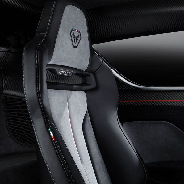 recaroauto's tweet photo. Cruising Italian style. That's amore.
“Lightweight" was the starting concept that designers and engineers had for the @italdesign_official #Zerouno. But when it comes to "lightness", the seats from RECARO Automotive should not be missing in the interior.
*Available globally.* https://t.co/0PidOEHCK2