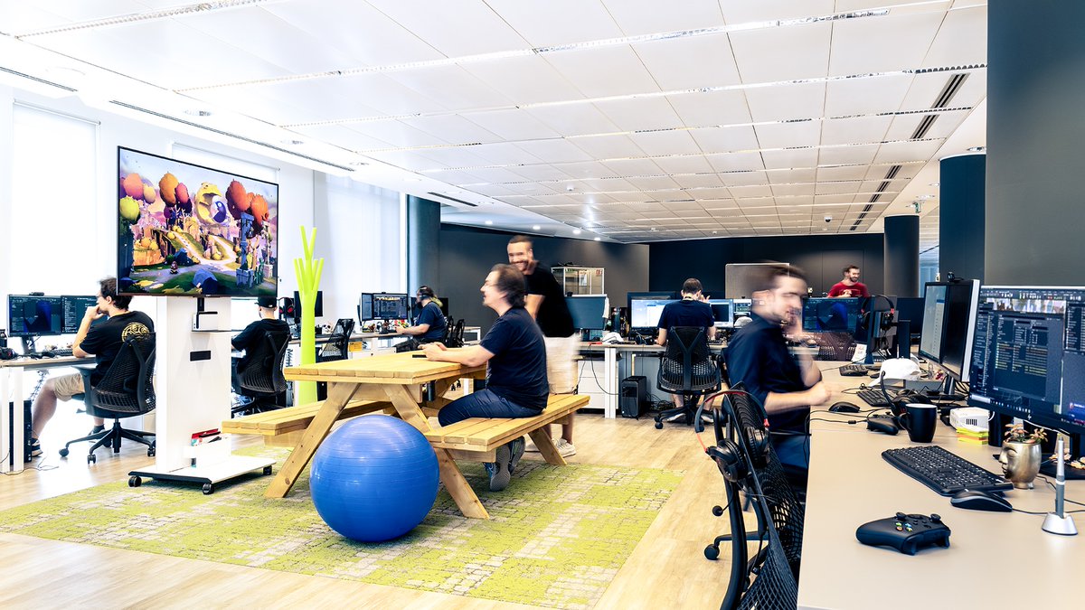 UbisoftMilan's tweet photo. We can finally announce our new, shiny office! 🥳 We needed a place to accommodate our future as a studio and it is now fully operational. The reception is in the middle of a lush green entrance, that leads to two open spaces for the team 👇 ... https://t.co/4iaxvqW3R2