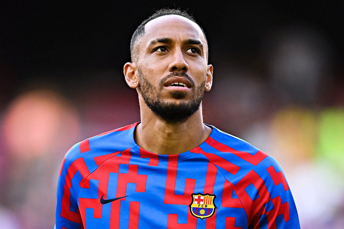B24PT's tweet photo. Aubameyang ficou com o maxilar partido depois do assalto de que foi alvo e vai estar cerca de um mês fora dos relvados. https://t.co/xqyedeIoWC