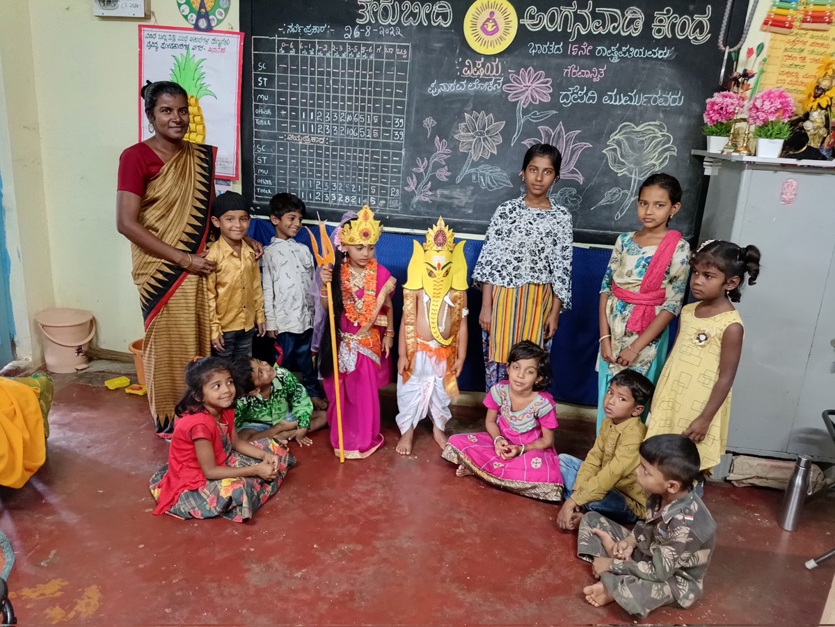 KCnhalli's tweet photo. ಅಂಗನವಾಡಿ ಕೇಂದ್ರದಲ್ಲಿ ಗೌರಿ-ಗಣೇಶ 🙏 ಚಿಕ್ಕನಾಯಕನಹಳ್ಳಿ https://t.co/rPKABa5I1F