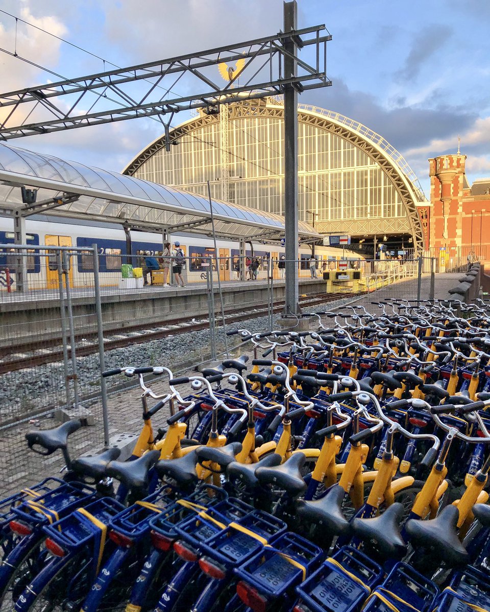 modacitylife's tweet photo. In isolation, bikes and trains aren’t perfect replacements for cars. The former lack the required range and the latter the door-to-door convenience.

But combine these two modes into a single bike-train system, and a seamless “car-beating” mobility option is immediately unlocked. https://t.co/O4RvUigSJl