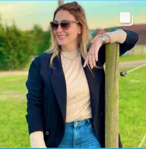 Hoy es mi cumple 🥳🎂🎉. Besos mágicos!