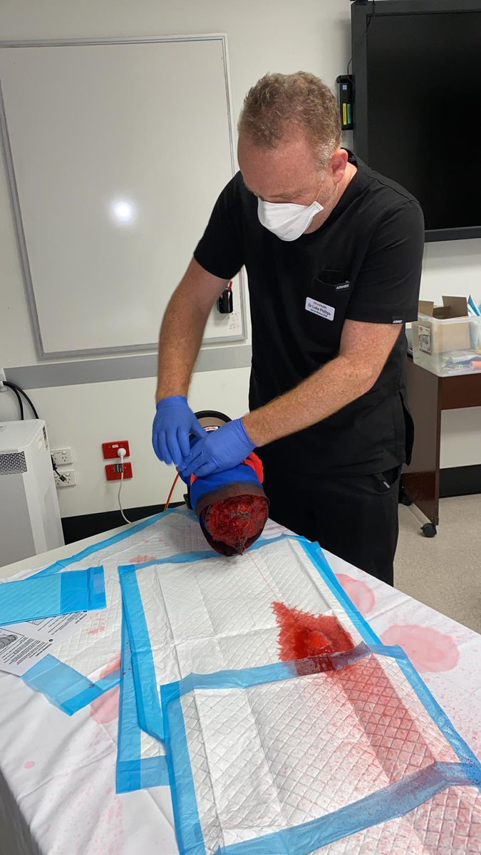 EmergEdu's tweet photo. An excellent #trauma super-session organised by @lukemphillips for our Emergency Registrars today. 

Haemostatic suturing, tourniquets and wound packing, severe facial bleeding skills stations followed by some great trauma sim. 

@Bourne4ED @dmccreary85 @DocSBroderick https://t.co/d3MdrOI1CN