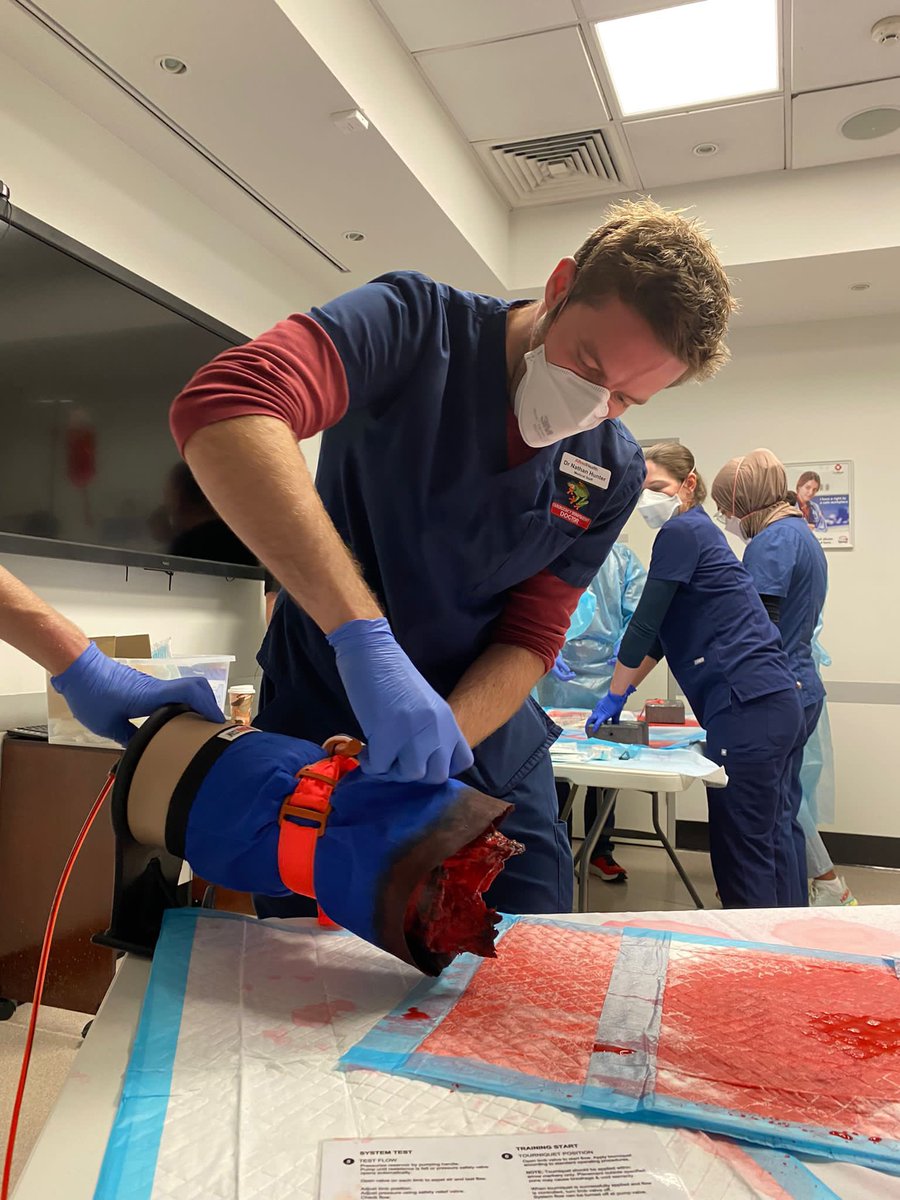 EmergEdu's tweet photo. An excellent #trauma super-session organised by @lukemphillips for our Emergency Registrars today. 

Haemostatic suturing, tourniquets and wound packing, severe facial bleeding skills stations followed by some great trauma sim. 

@Bourne4ED @dmccreary85 @DocSBroderick https://t.co/d3MdrOI1CN